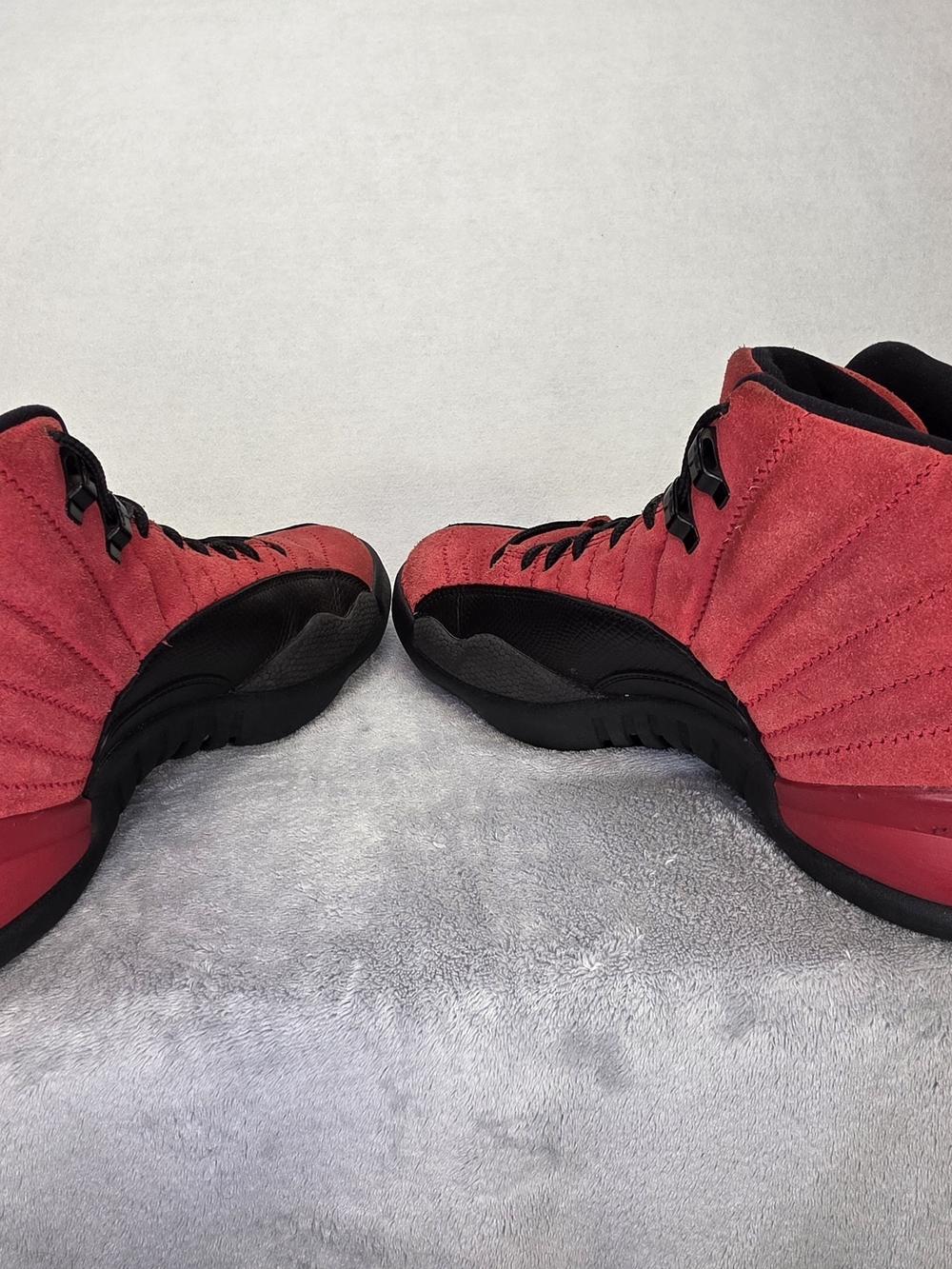 Jordan Reverse Flu Game Men’s Athletic Shoes in Red and Black - Picture 7 of 10